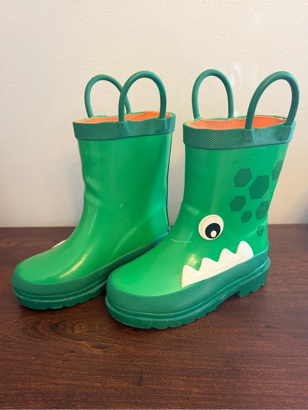 Kids Green Dino Pull-On Rain Boots with Teeth Detail